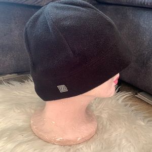 She Beest polartec black beanie hat women one size